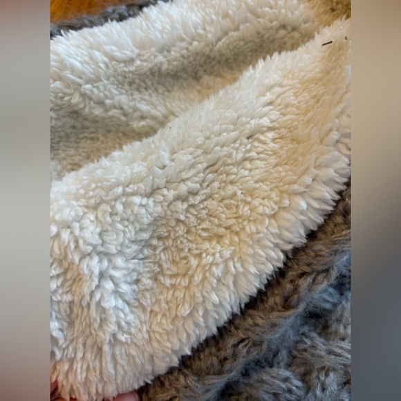 Grey knit neck cowl - Picture 2 of 5